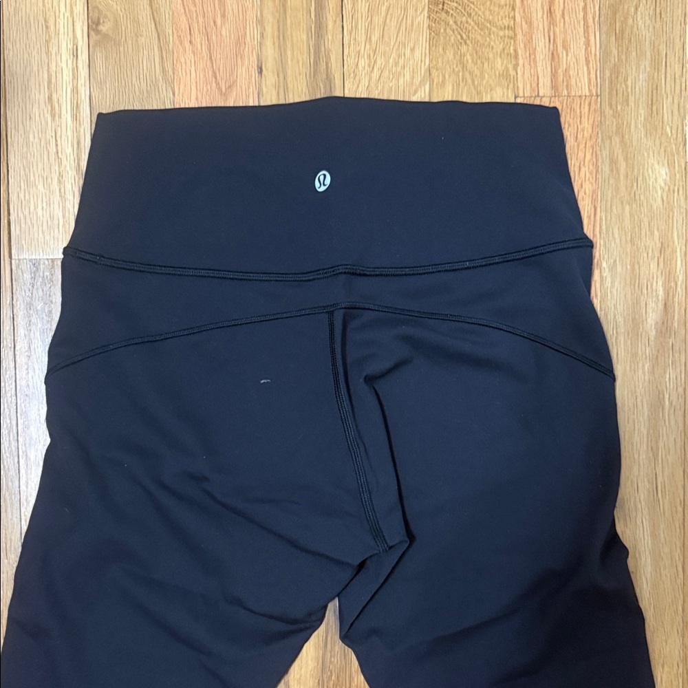 Blaxk lulu lemon leggings - Picture 2 of 2